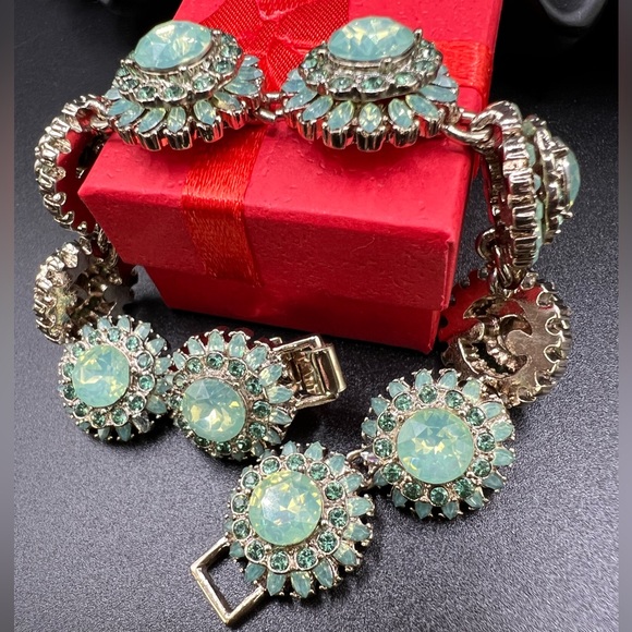 Source Unknown Jewelry - Exquisite Large Round Pacific Opal Crystal Floral Cluster Bracelet